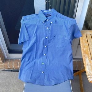Men’s Nautica short sleeve button down shirt!